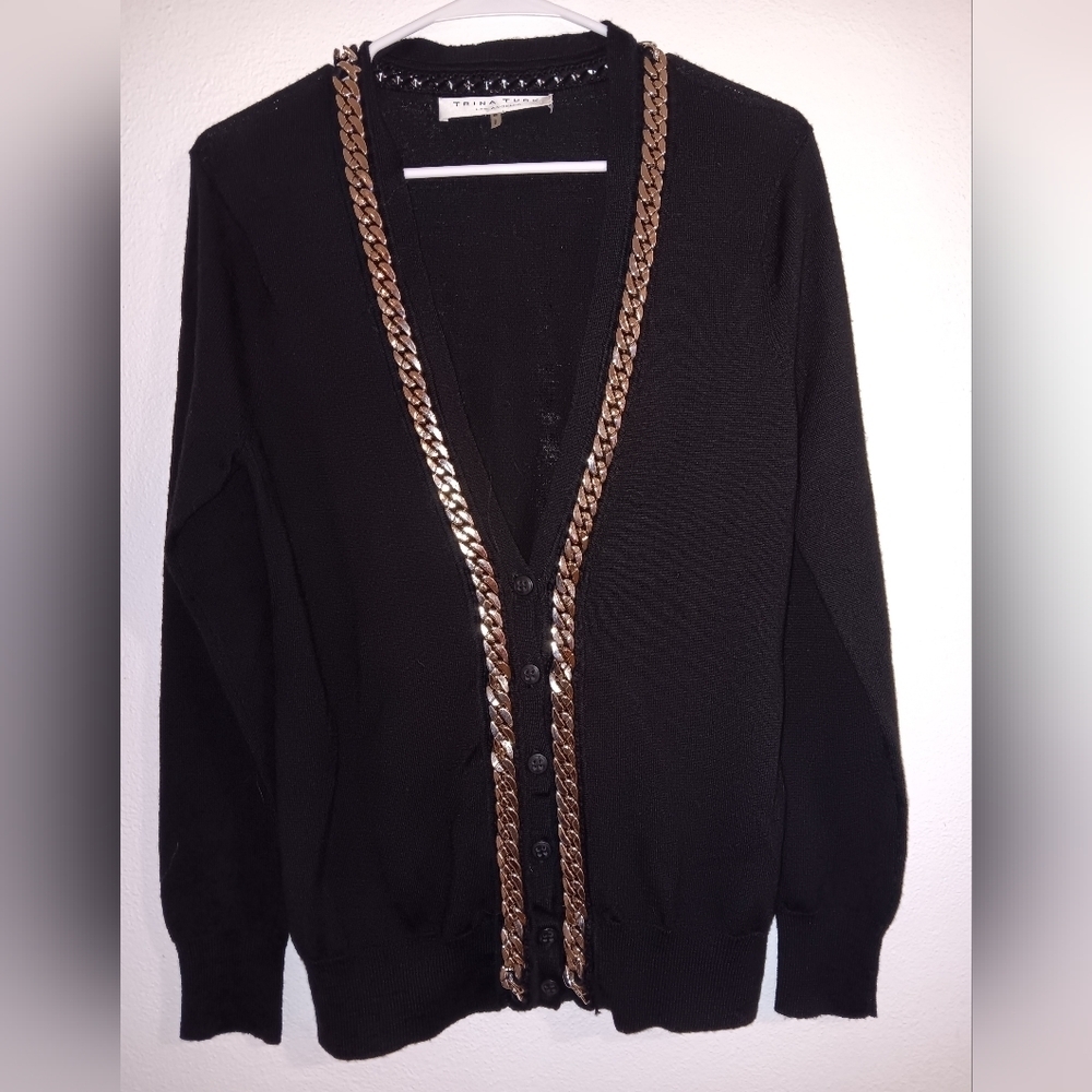 Trina Turk Los Angeles women's sweater black V-neck size M silver chain detail